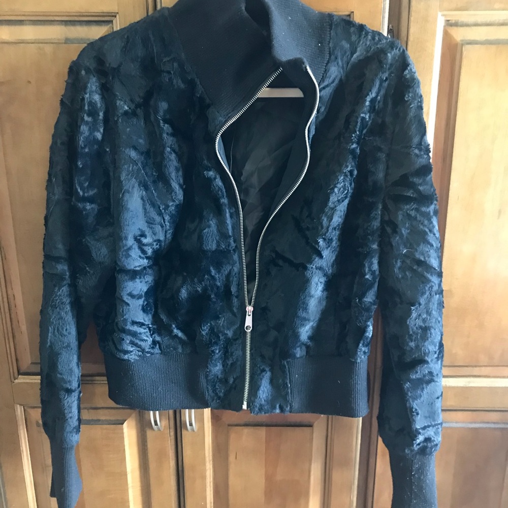 BLACK FAUX FUR JACKET